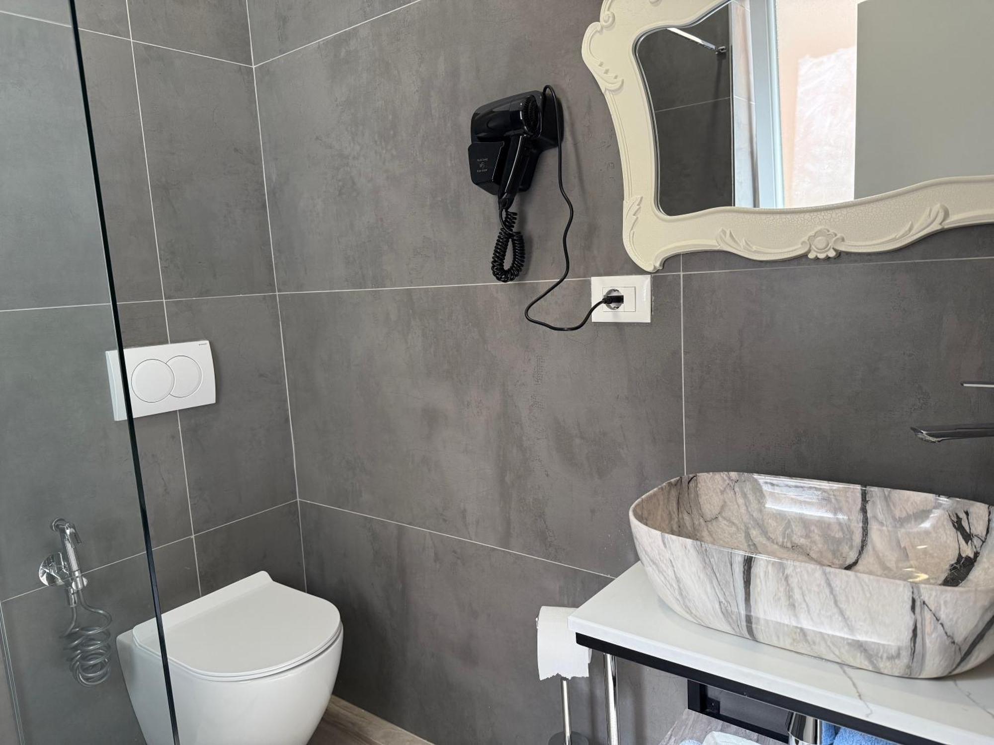City Center Rooms And Apartments دراس المظهر الخارجي الصورة